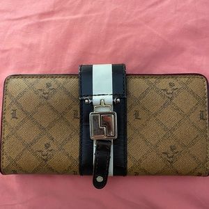 L.A.M.B. wallet
